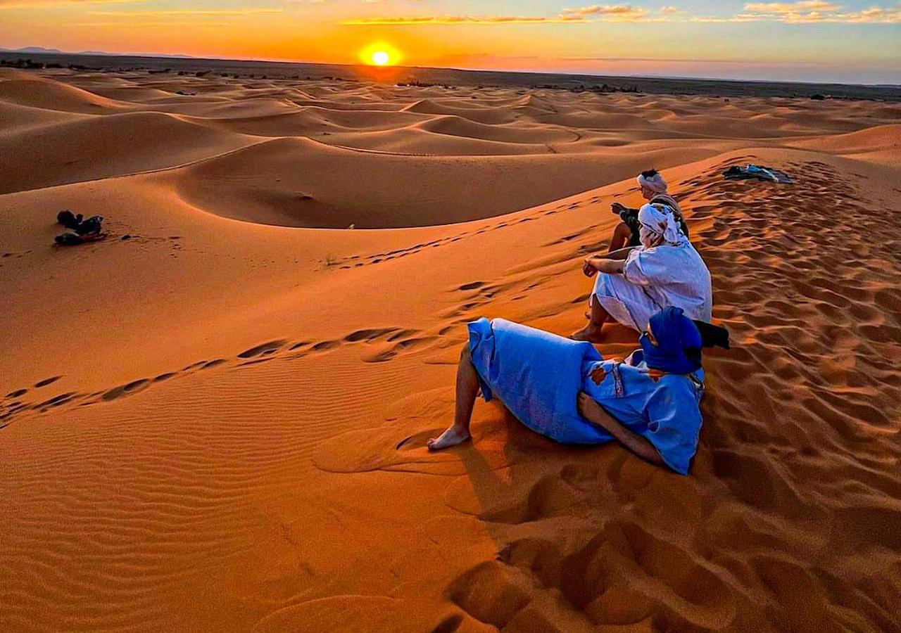 Отель Merzouga Delightful Camp Экстерьер фото